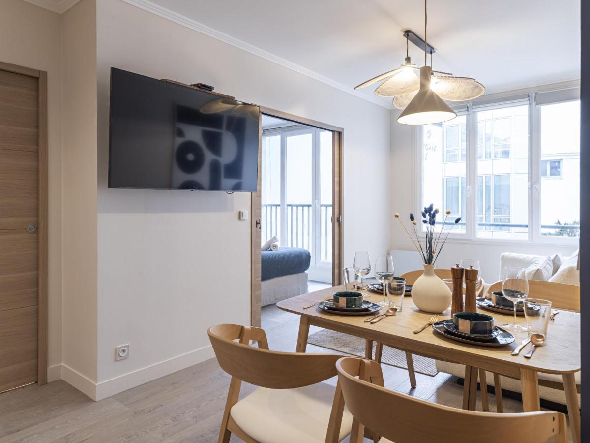 The Blue Suite On Champs Elysees Avenue Paris Exteriör bild