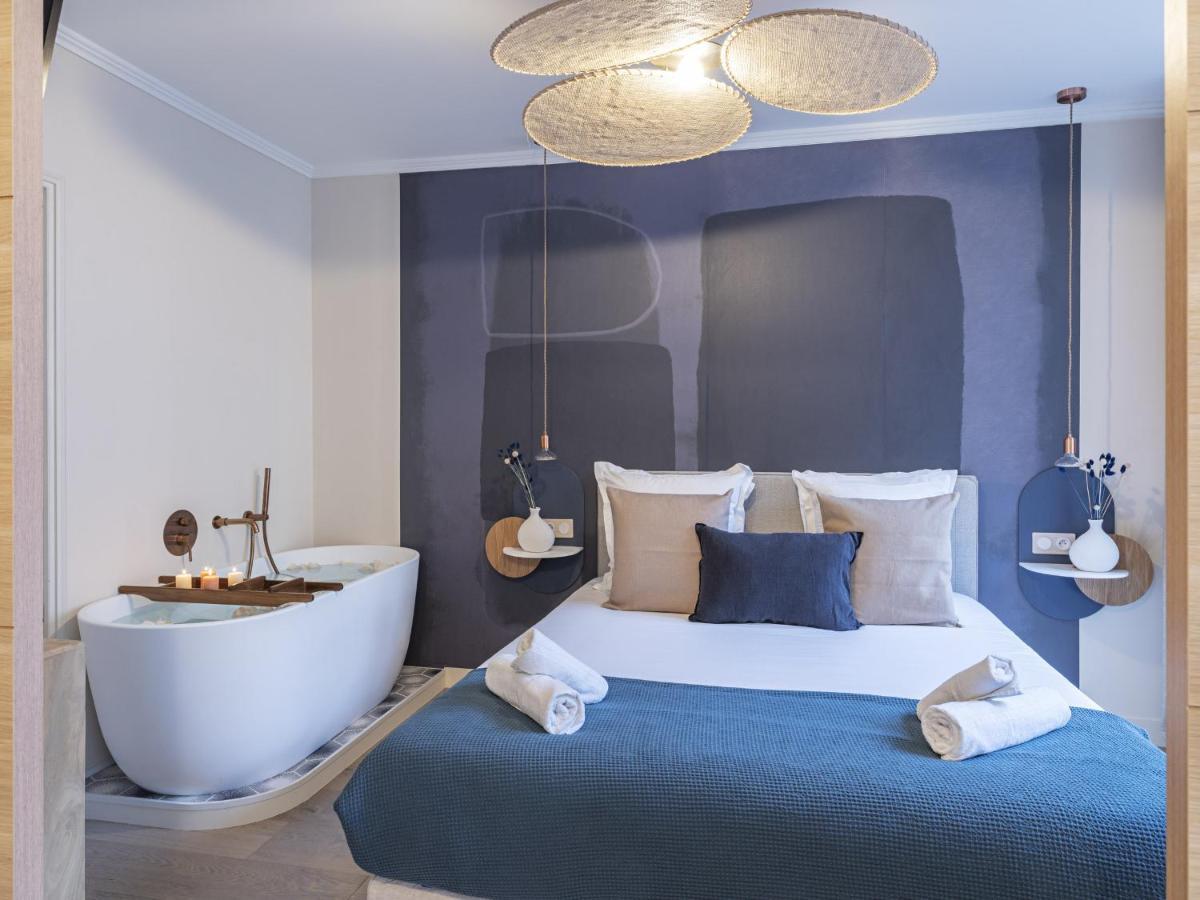 The Blue Suite On Champs Elysees Avenue Paris Exteriör bild