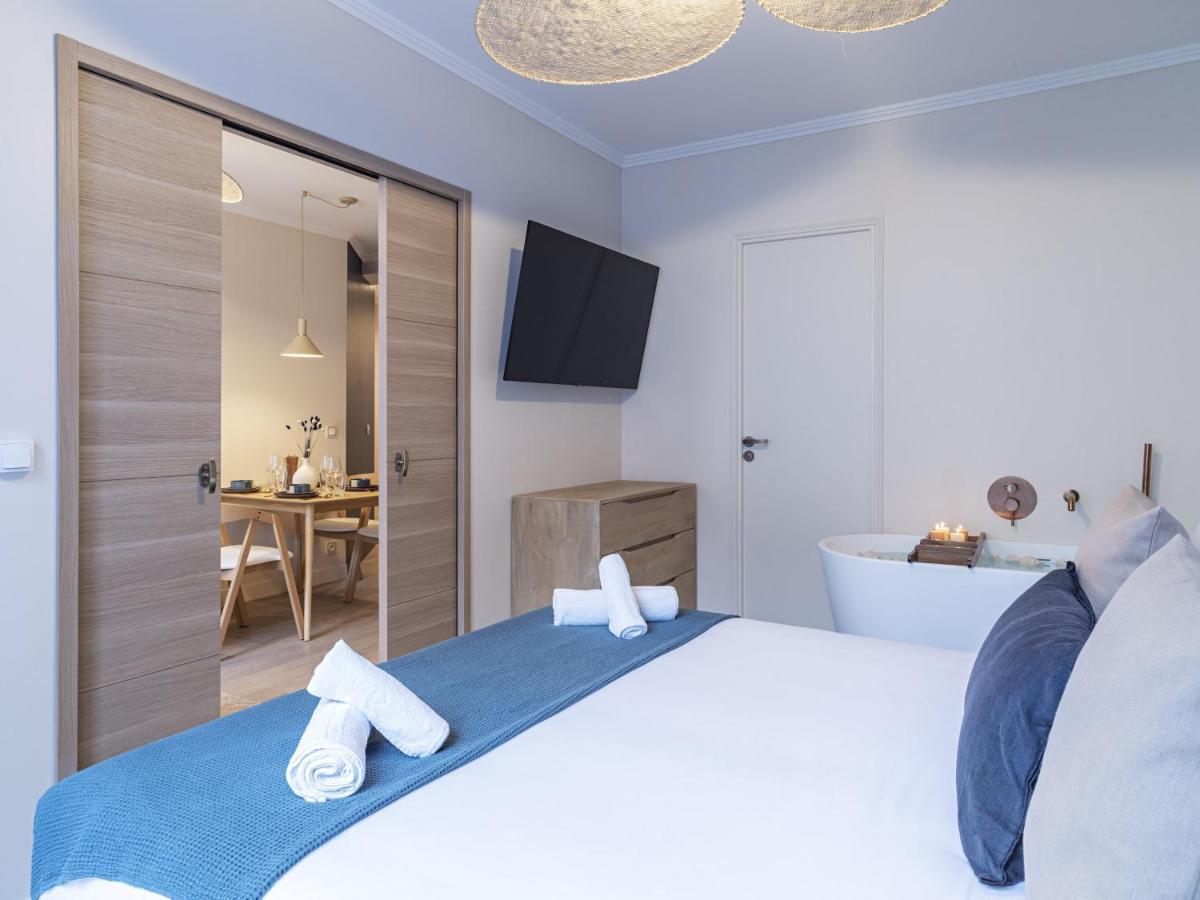 The Blue Suite On Champs Elysees Avenue Paris Exteriör bild