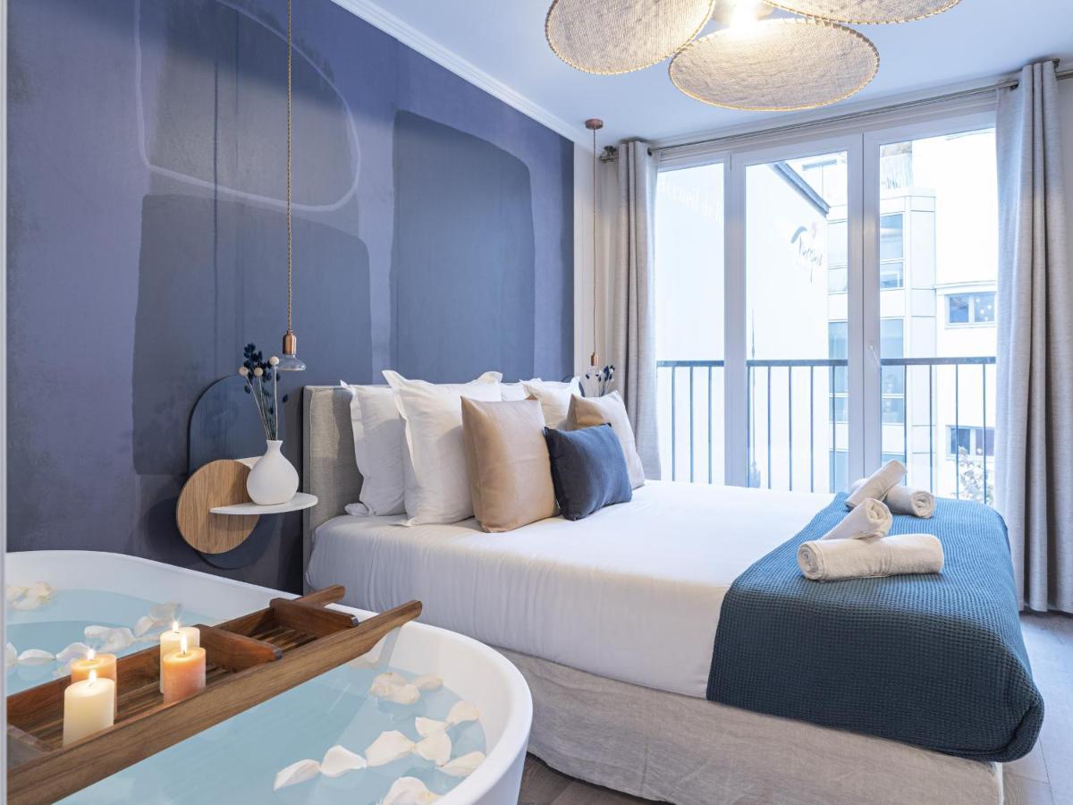 The Blue Suite On Champs Elysees Avenue Paris Exteriör bild