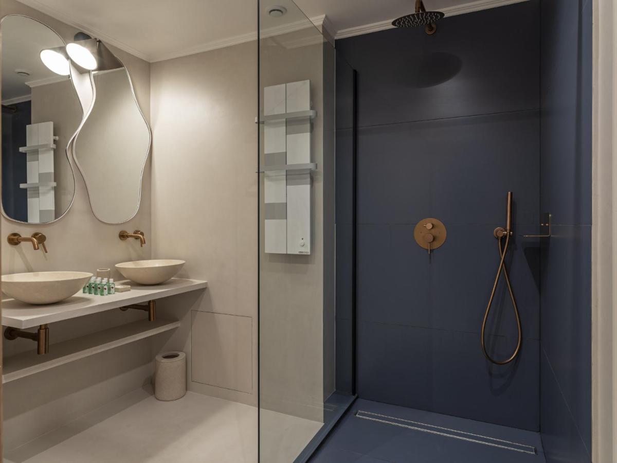 The Blue Suite On Champs Elysees Avenue Paris Exteriör bild