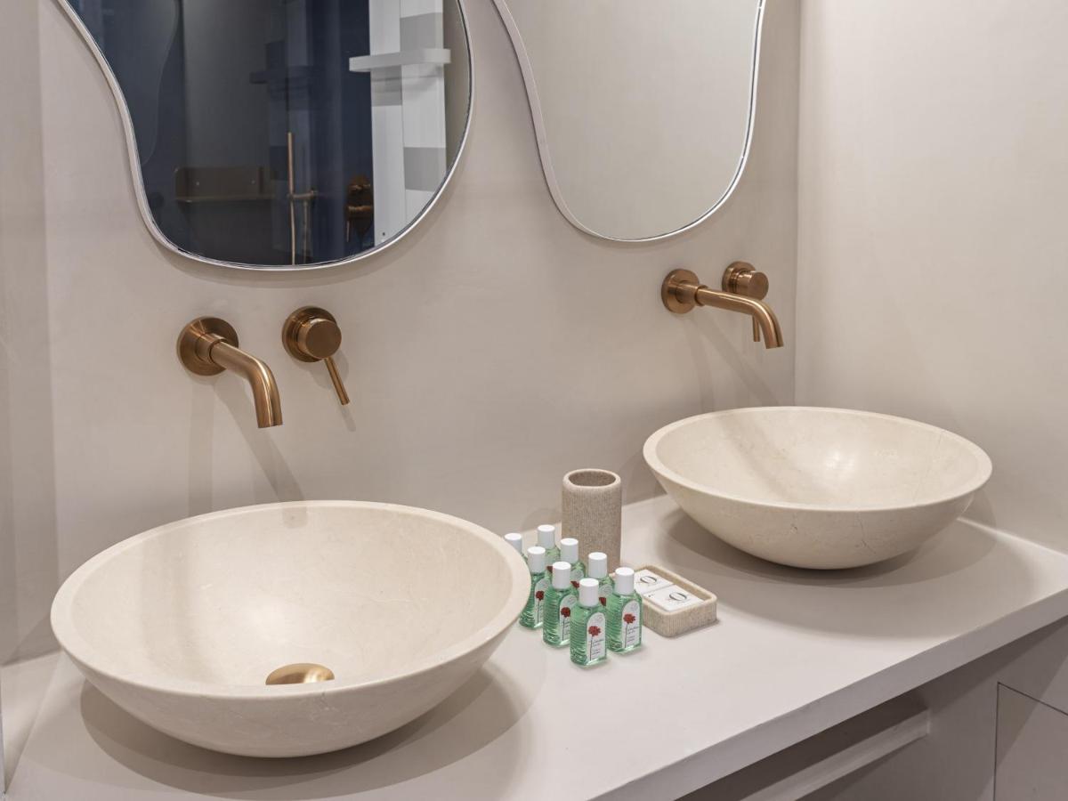 The Blue Suite On Champs Elysees Avenue Paris Exteriör bild