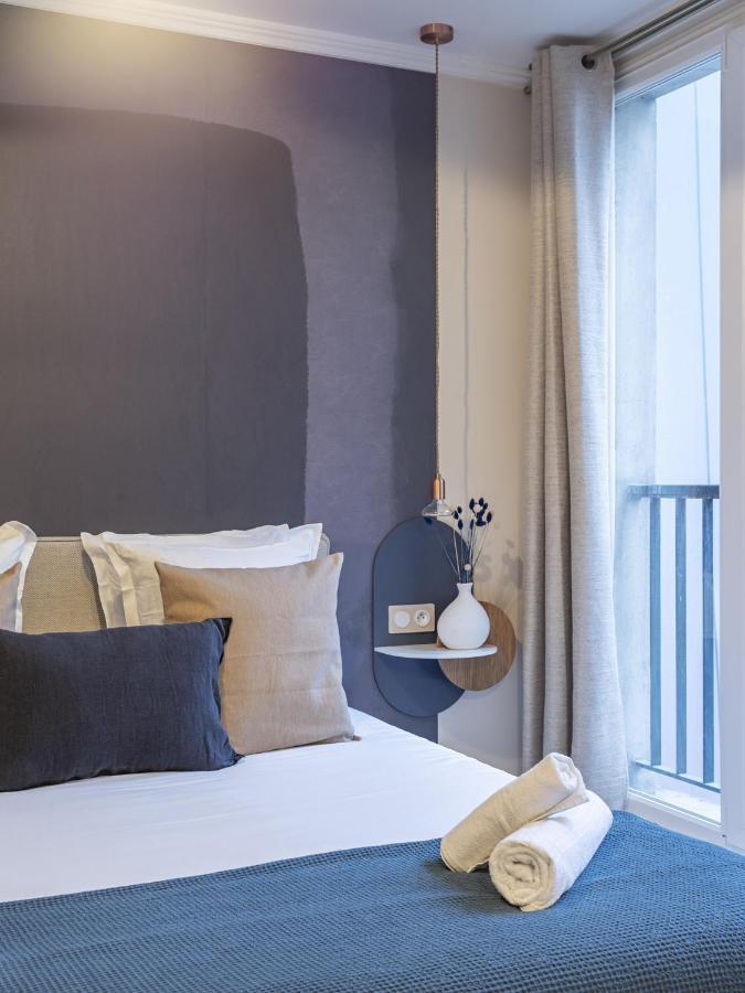 The Blue Suite On Champs Elysees Avenue Paris Exteriör bild
