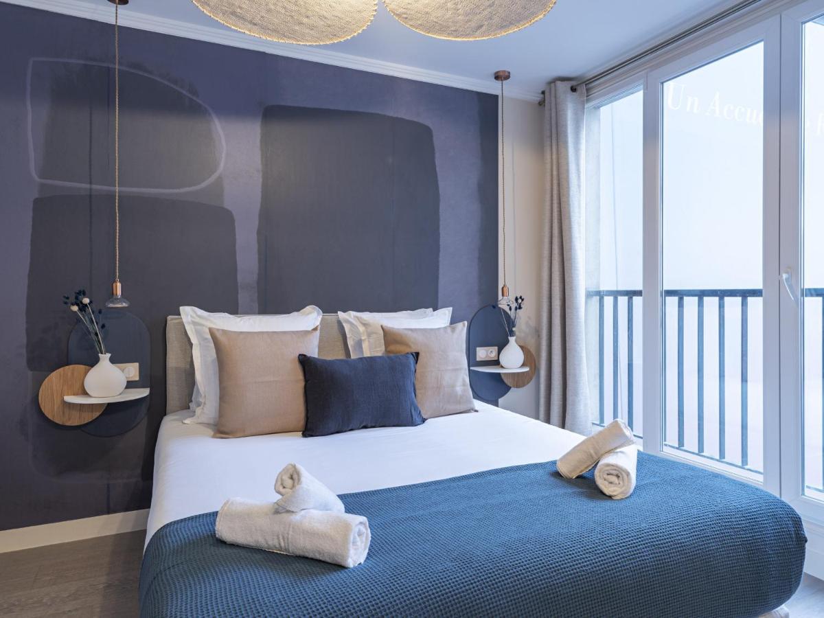 The Blue Suite On Champs Elysees Avenue Paris Exteriör bild